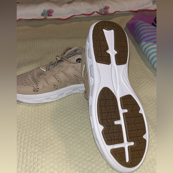 Magellan Outdoors Pro Boating Shoes - Picture 3 of 5